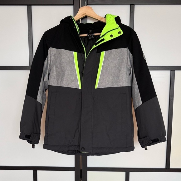 ZEROXPOSUR boy winter jacket reflective. Size 10-12